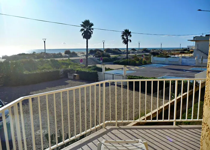 A 2 Pas De La Avec Terrasse Et Parking - Fr-1-387-150 Марсейан